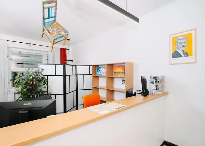 אכסניה Benedikt Center *