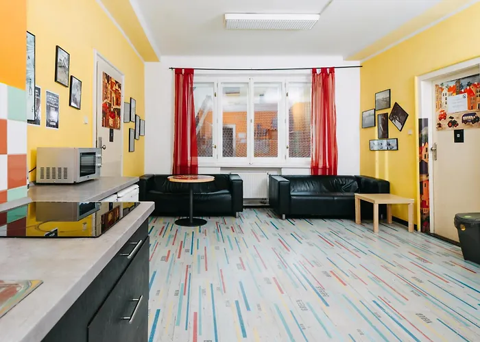 Benedikt Center אכסניה