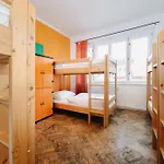 호스텔 Benedikt Center *