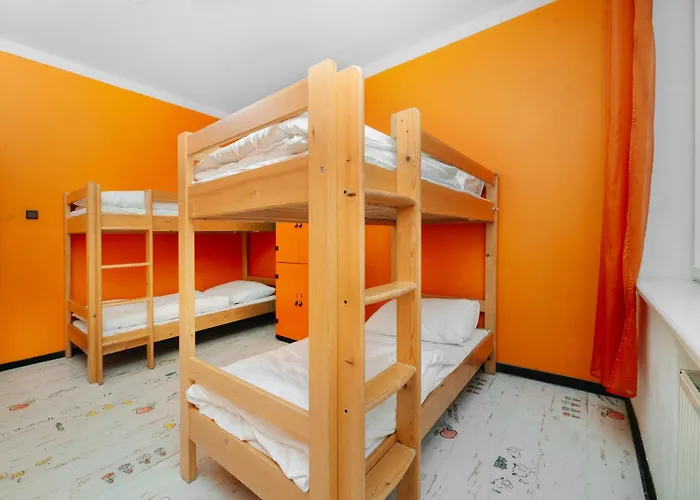 Benedikt Center Hostel *