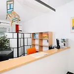 Vandrarhem Benedikt Center *